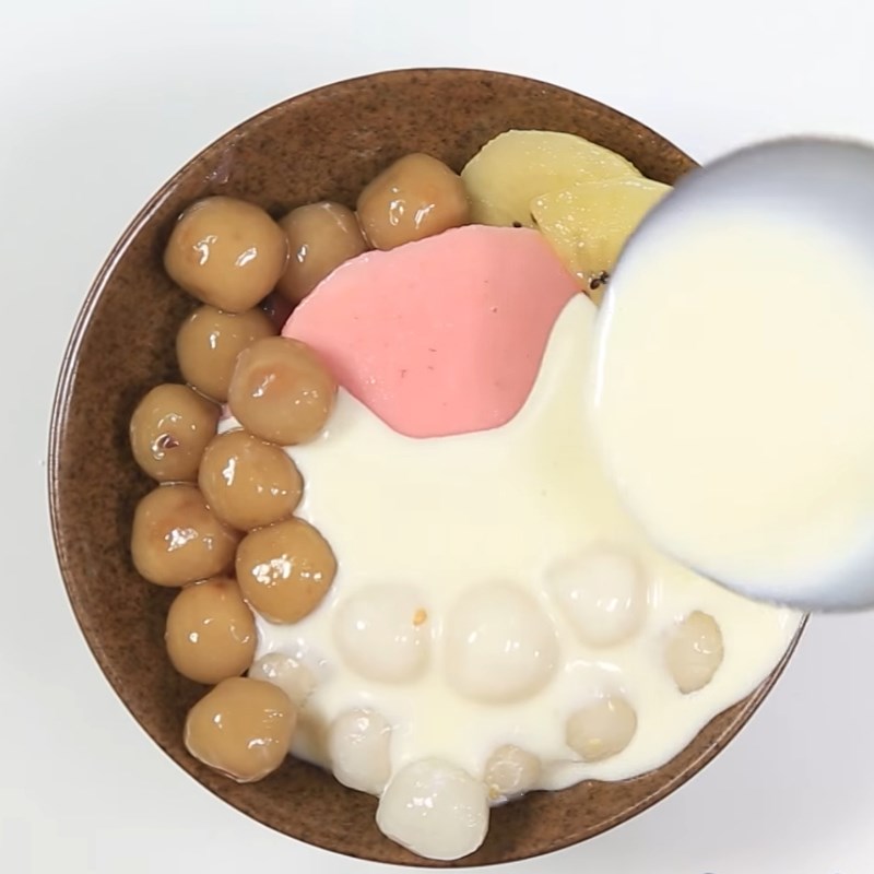 Bước 3 Trang trí và hoàn thành Chè dâu tây