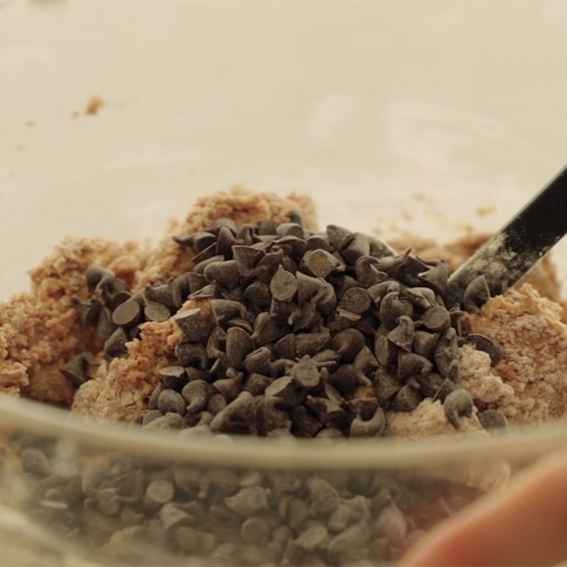 Bước 3 Trộn bột Bánh quy tiramisu