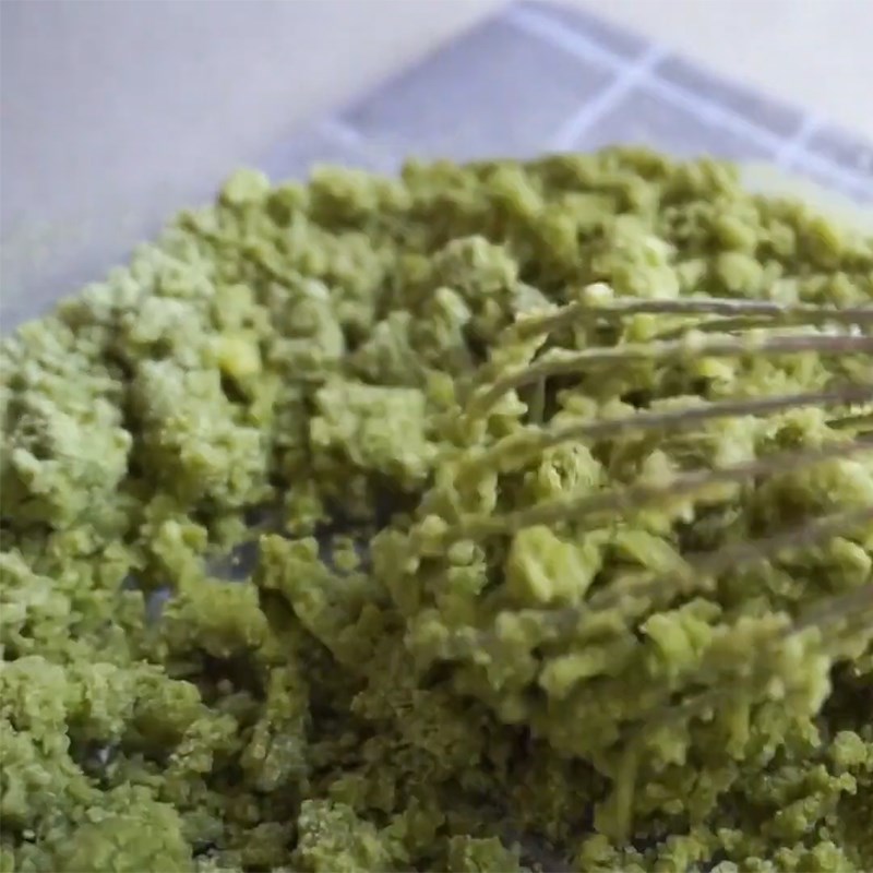 Bước 1 Trộn bột làm lớp vỏ phủ giòn Bánh su kem trà xanh nhân trà xanh