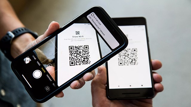 Có thể sử dụng mã QR để kết nối wifi trên iPhone không cần mật khẩu pass wifi?
