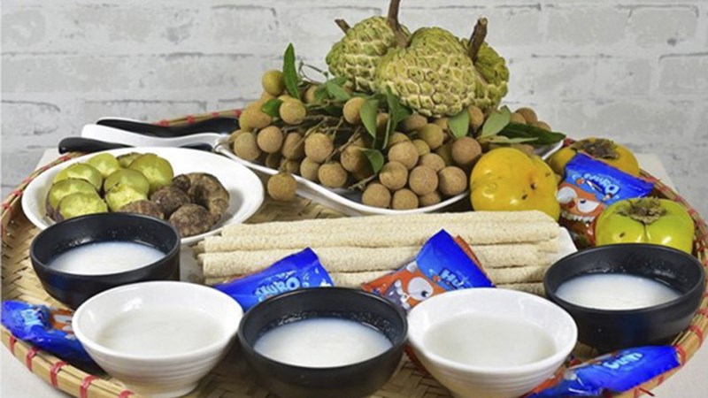 Mâm cúng cô hồn ngoài trời