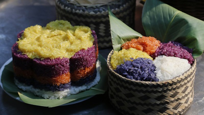 Xôi ngũ sắc