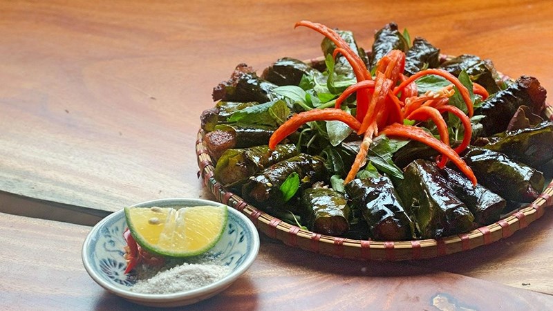 Chả cuốn lá bưởi