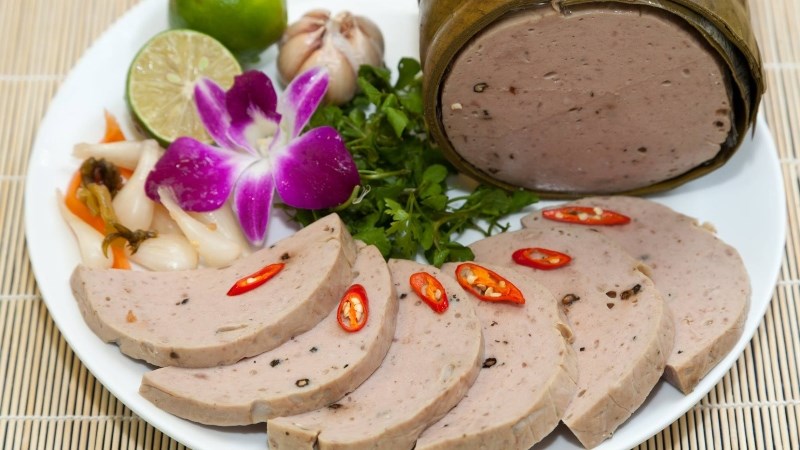 Giò chả Ước Lệ