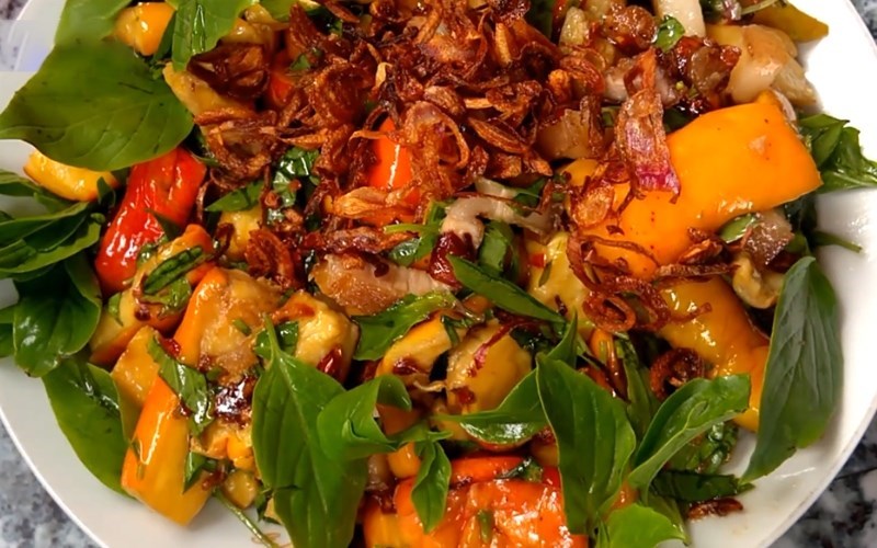 Gỏi trái điều
