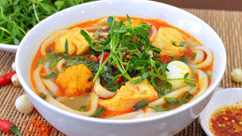 Bánh canh cá lóc - Huế