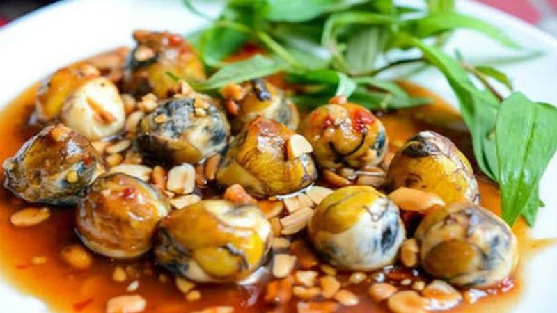 Trứng cút lộn
