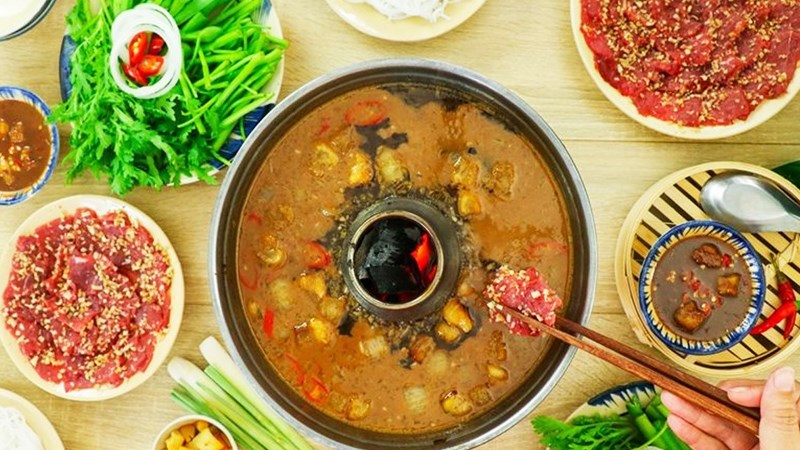 Lẩu bò nhúng mắm ruốc - Bình Dương