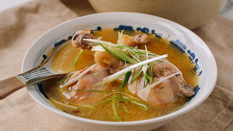 Canh gà nấu gừng