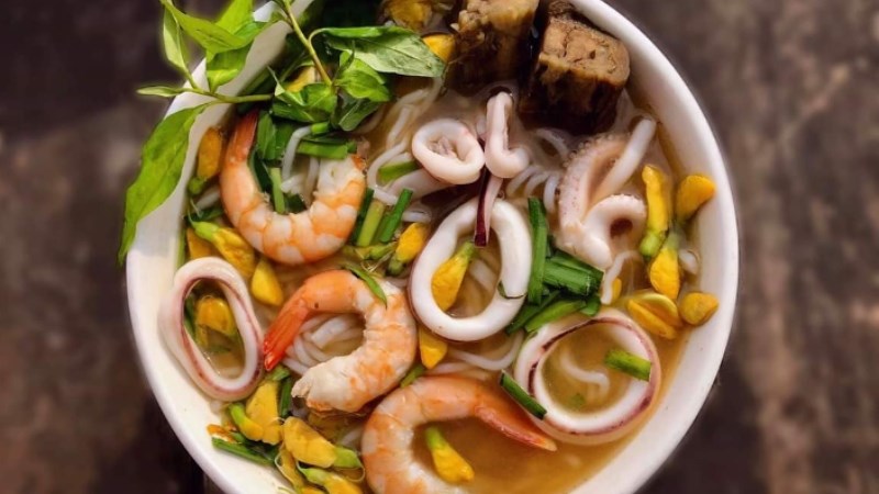 Bún Mắm Cô Tám 