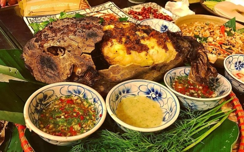 Gà nước mặn (cá bò hòm)
