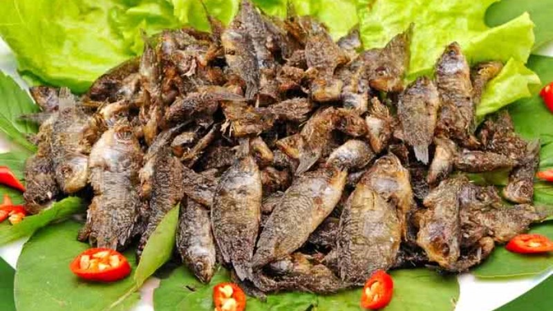 Cá rô chiên xù
