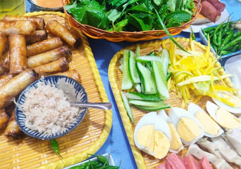Món ăn tại Quán Dung Chả Cuốn (1)
