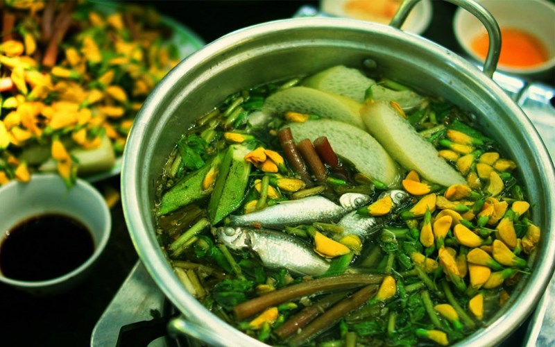 Lẩu cá linh bông điên điển 