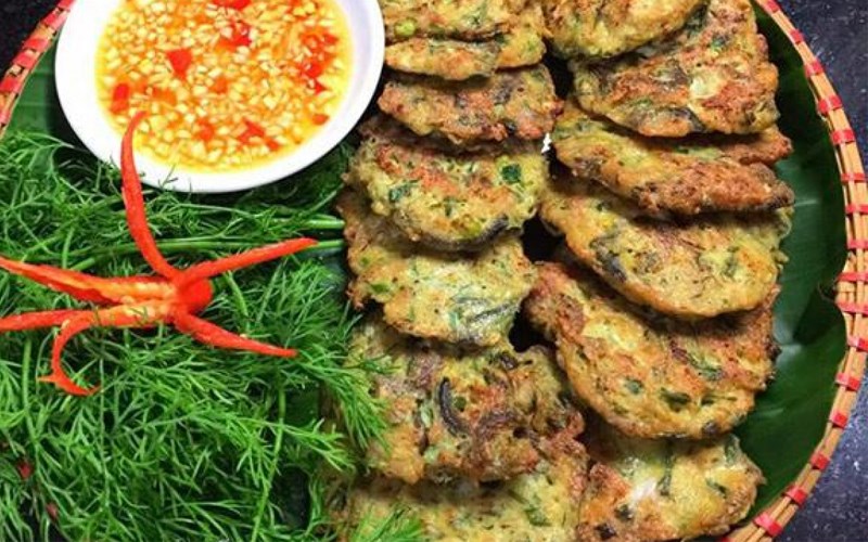 Rươi Kiến Xương