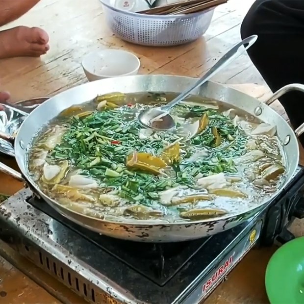 Lẩu trứng cá