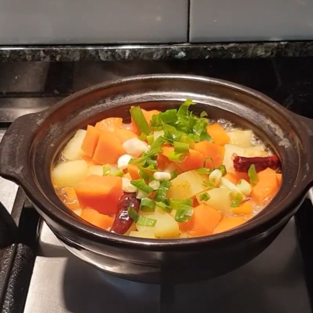 Cách nấu súp khoai tây cà rốt thơm ngon, bổ dưỡng