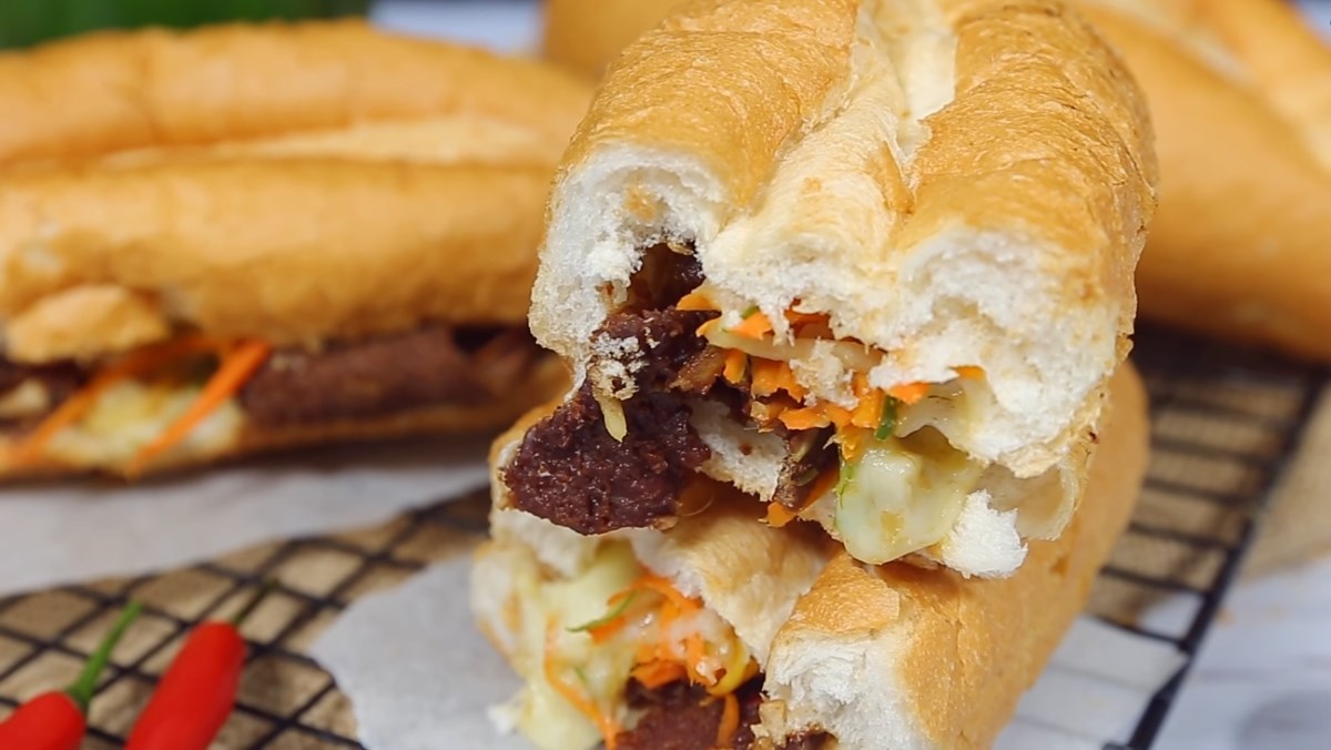 Bánh mì bò miếng phô mai