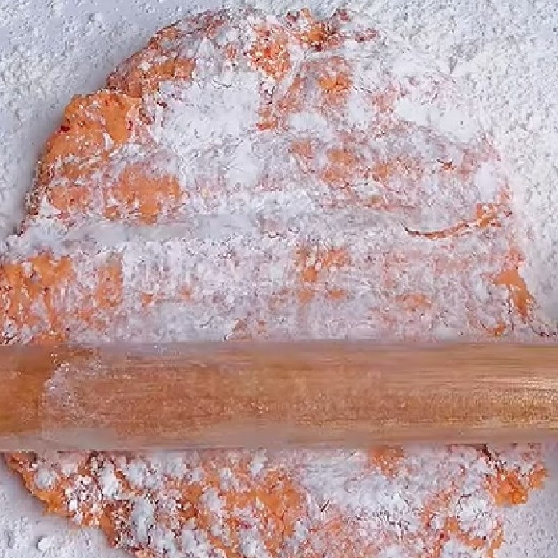 Bước 2 Cán và tạo hình bột bánh Bánh que cay (sợi cay)