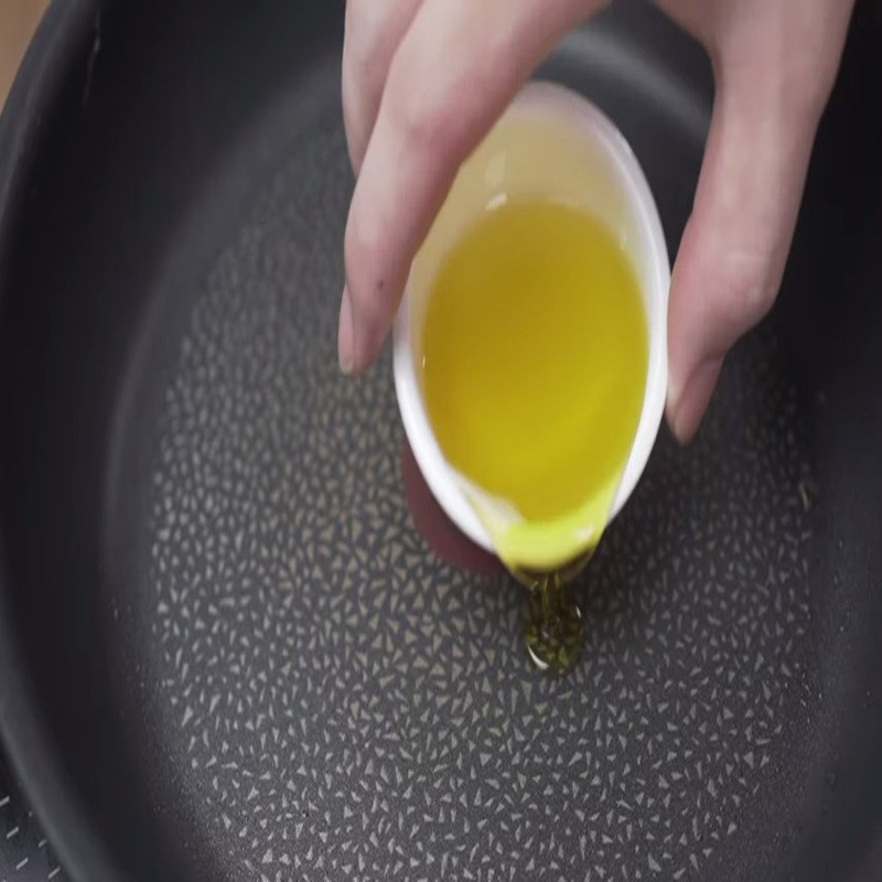 Bước 3 Áp chảo cá Cá quả hấp xì dầu