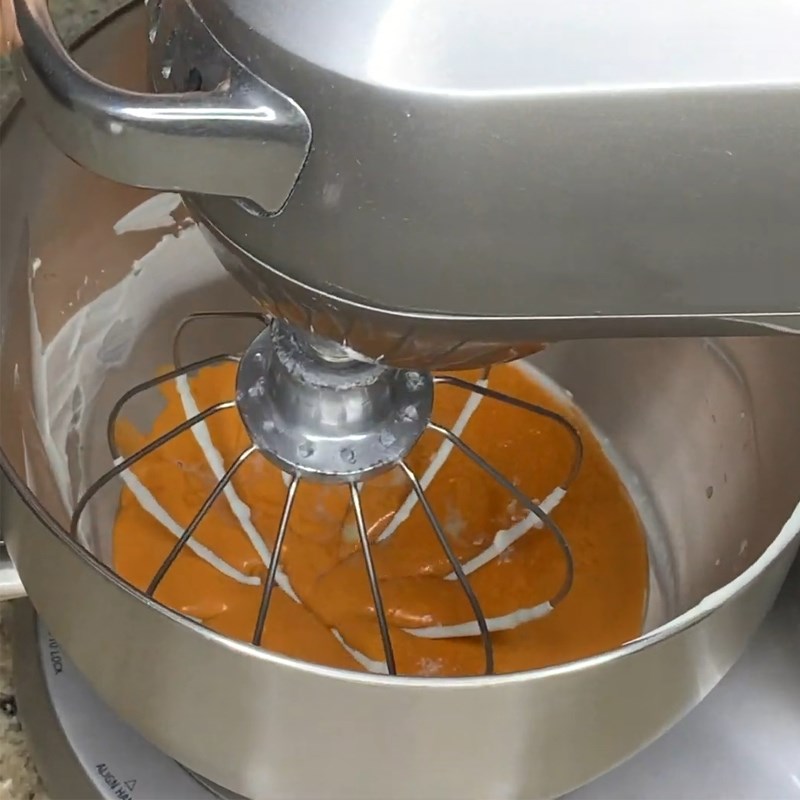 Bước 4 Đánh bông hỗn hợp kem trà sữa thái Kem trà sữa thái đậu phộng