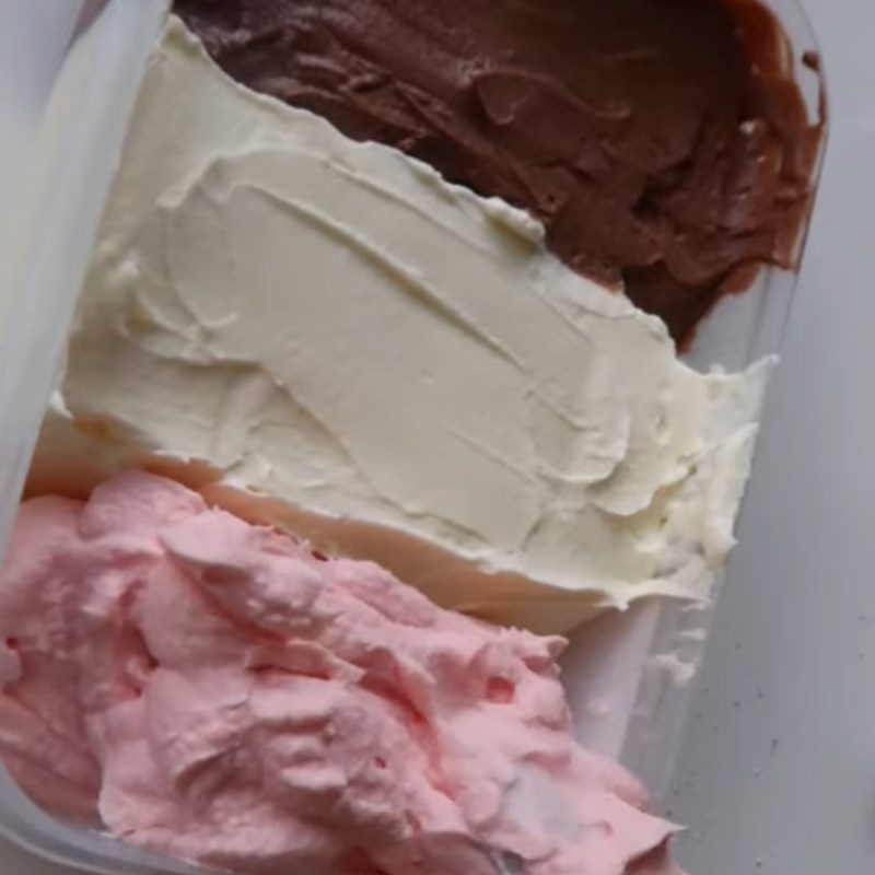 Bước 3 Đổ khuôn và làm lạnh Kem ba màu - neapolitan ice cream