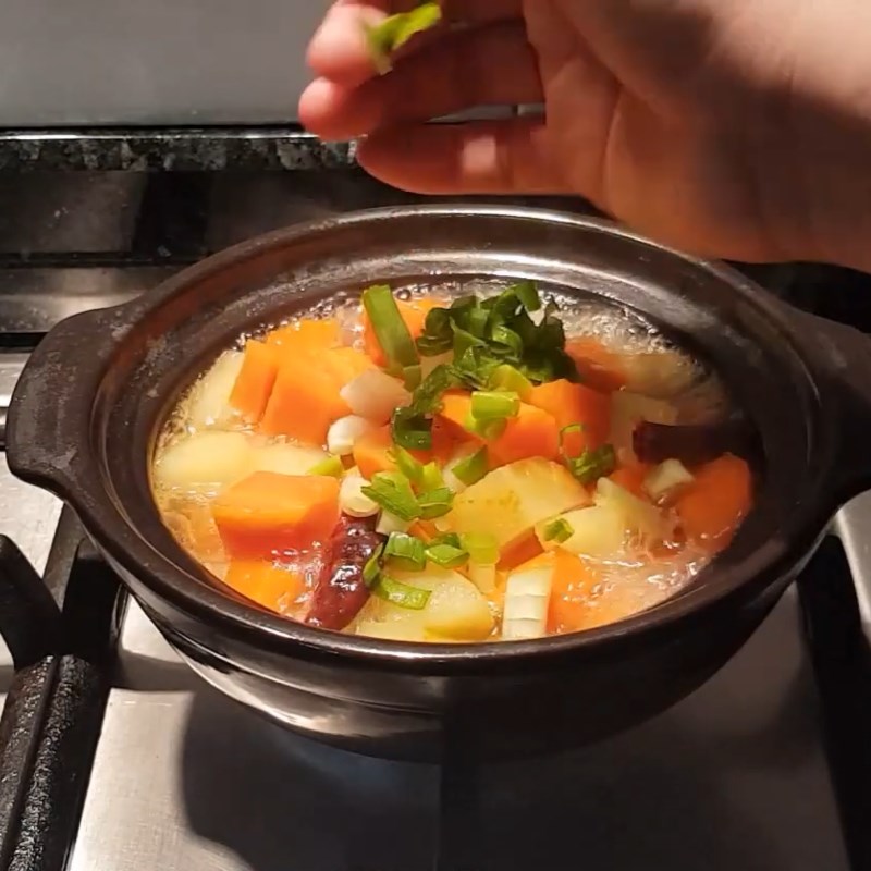 Bước 4 Hoàn thành Súp khoai tây cà rốt