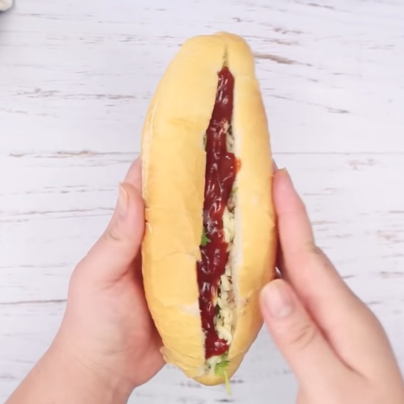 Bước 2 Hoàn thành bánh mì Bánh mì bò băm phô mai