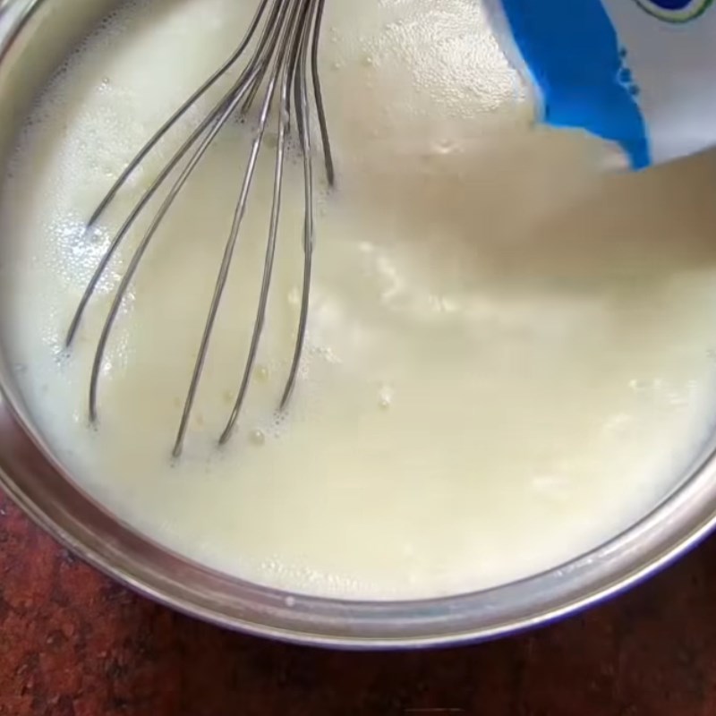 Bước 2 Khuấy sữa chua cái Sữa chua phô mai truyền thống