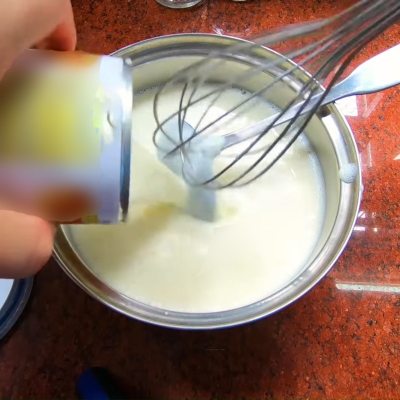 Bước 2 Khuấy sữa chua cái Sữa chua phô mai truyền thống