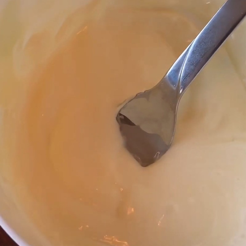 Bước 3 Làm hỗn hợp kem phô mai Trà sữa kem phô mai tiramisu