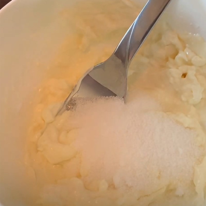 Bước 3 Làm hỗn hợp kem phô mai Trà sữa kem phô mai tiramisu