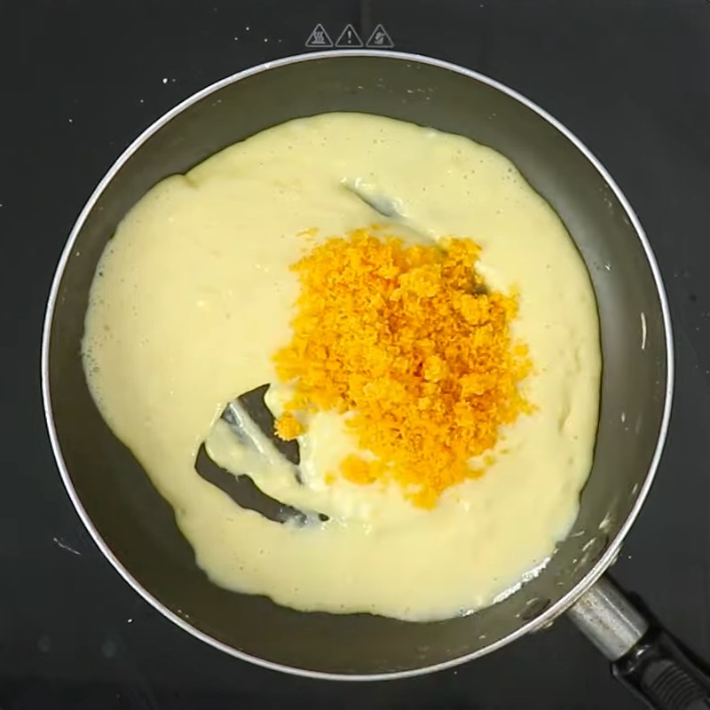 Bước 1 Làm nhân bánh Bánh trứng muối ngàn lớp tan chảy
