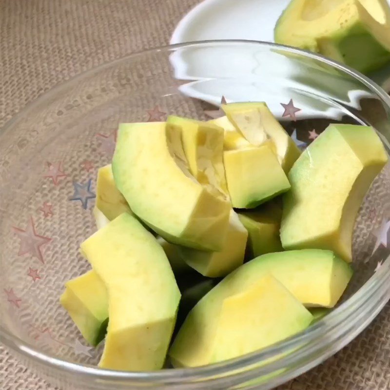 Bước 1 Lọc thịt bơ và sầu riêng Kem bơ sầu riêng
