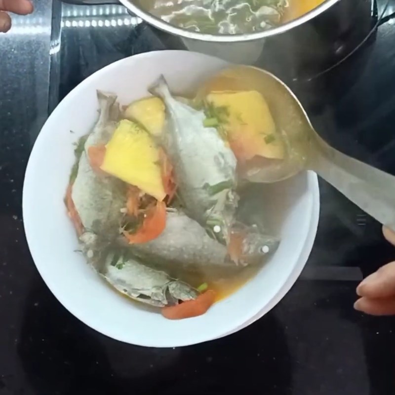 Bước 3 Nấu canh Cá dìa nấu canh chua