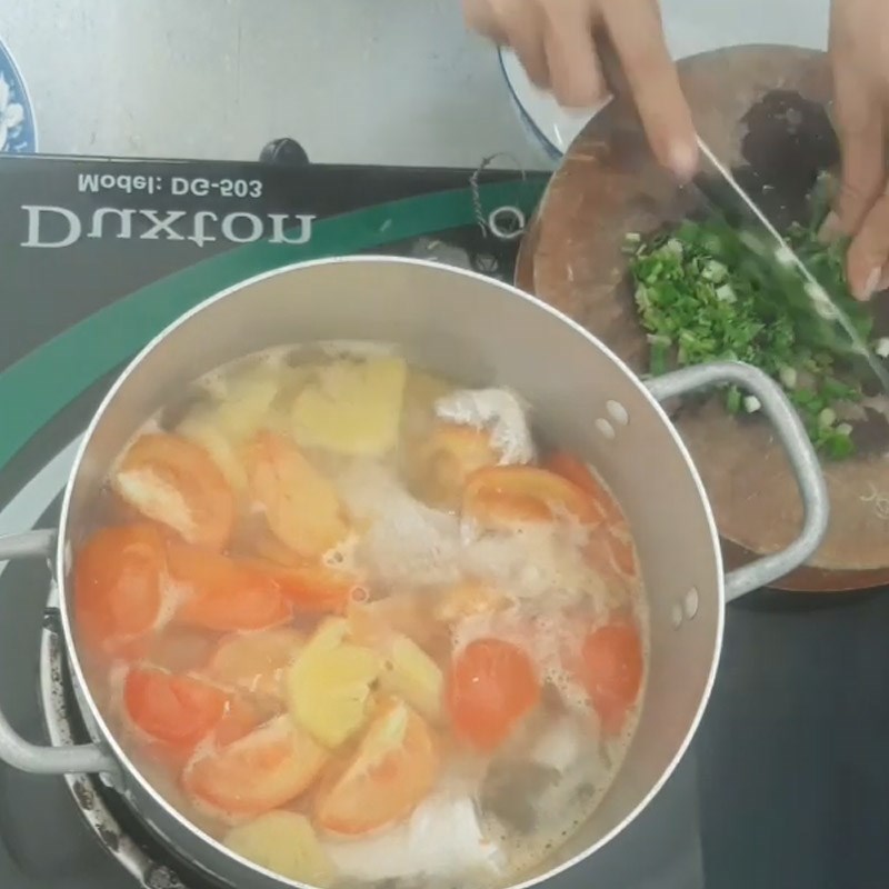 Bước 3 Nấu canh Canh cá hường nấu ngót