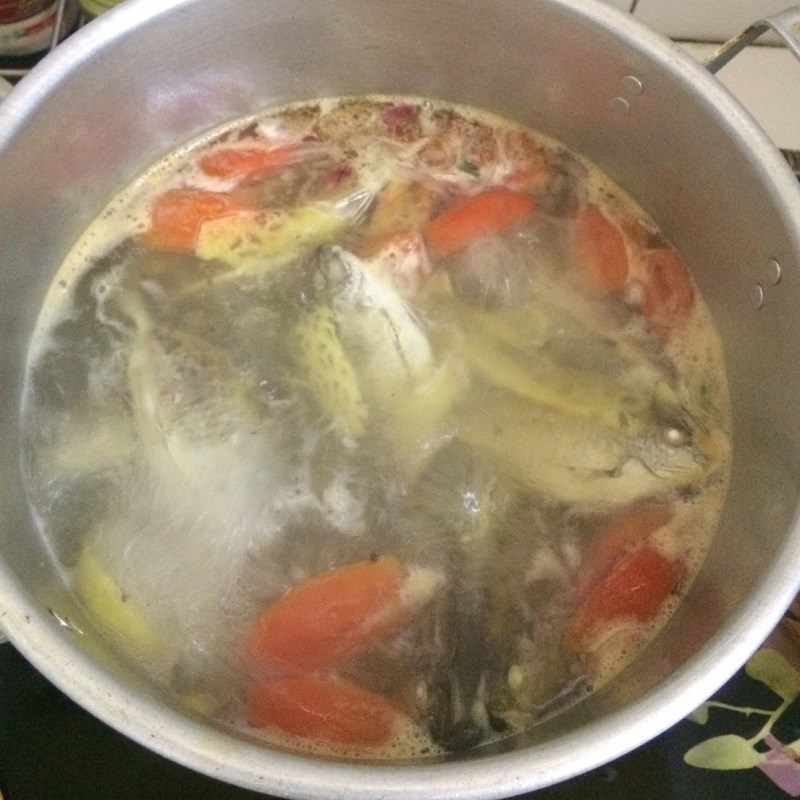 Bước 3 Nấu canh cá kình thơm cà Canh cá kình nấu ngót