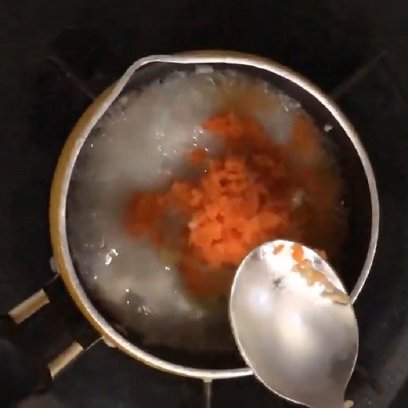 Bước 3 Nấu cháo Cháo thịt bằm khoai tây cà rốt