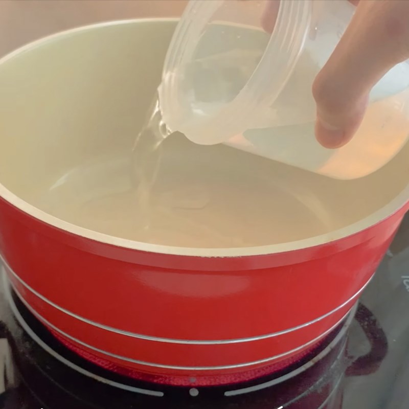 Bước 2 Nấu đường đen với trân châu Trân châu đường đen bằng bánh tráng