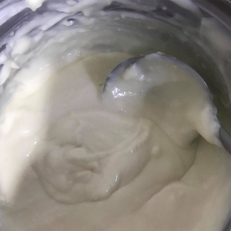 Bước 1 Nấu hỗn hợp bột với sữa Bánh sữa tươi chiên giòn