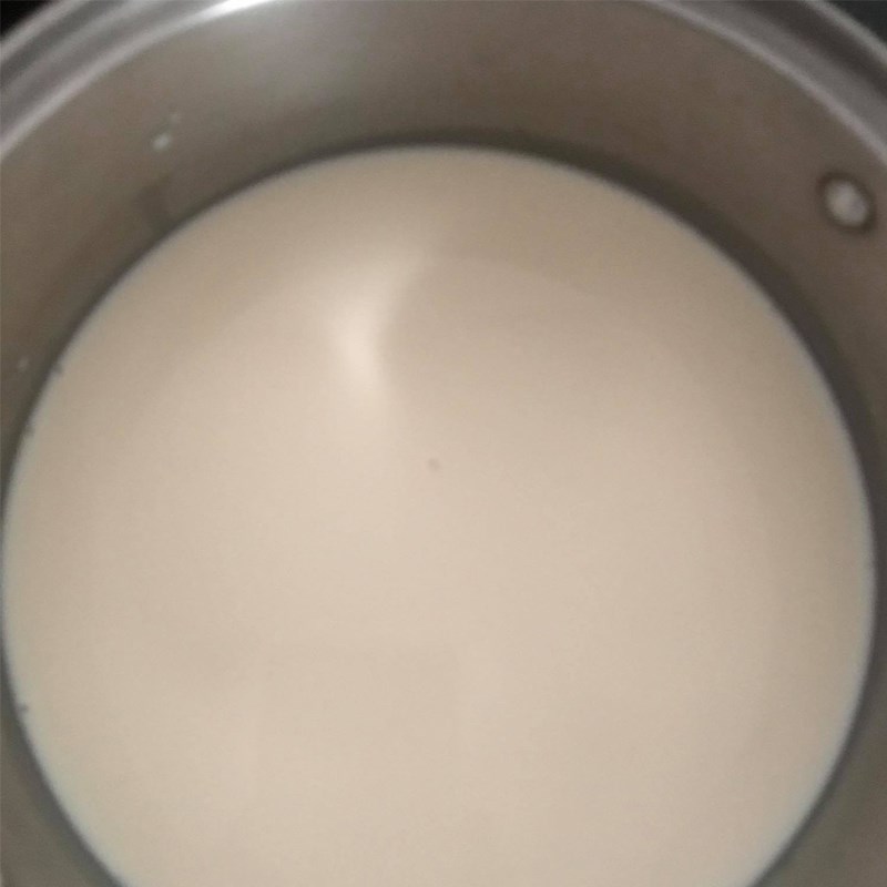 Bước 1 Nấu hỗn hợp bột với sữa Bánh sữa tươi chiên giòn