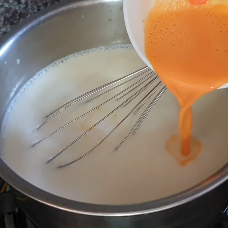 Bước 1 Nấu hỗn hợp sữa Sữa chua phô mai vàng