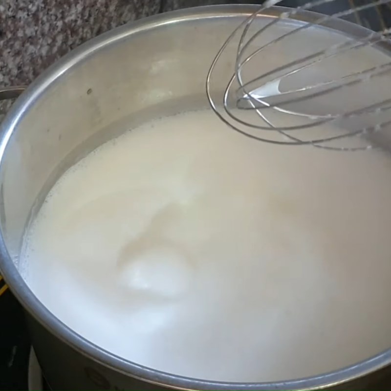 Bước 1 Nấu hỗn hợp sữa Sữa chua phô mai vàng