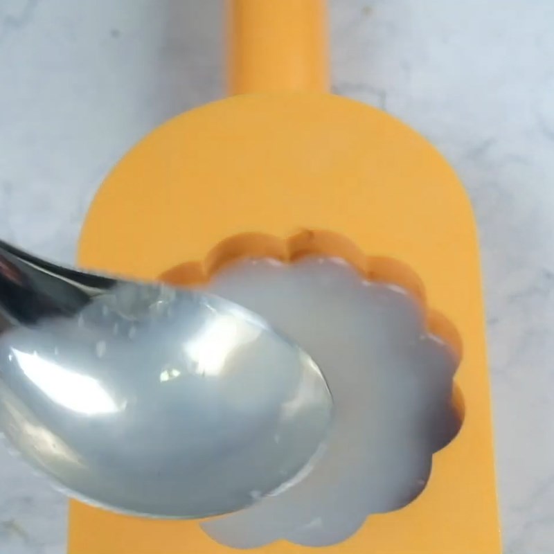 Bước 5 Nấu rau câu nước cốt dừa và hoàn thành bánh Bánh trung thu rau câu nhân tiramisu