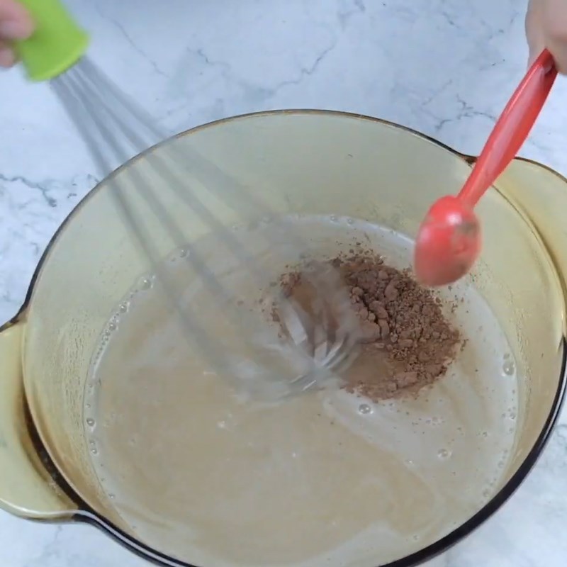 Bước 4 Nấu rau câu socola và đổ lớp 1 Bánh trung thu rau câu nhân tiramisu