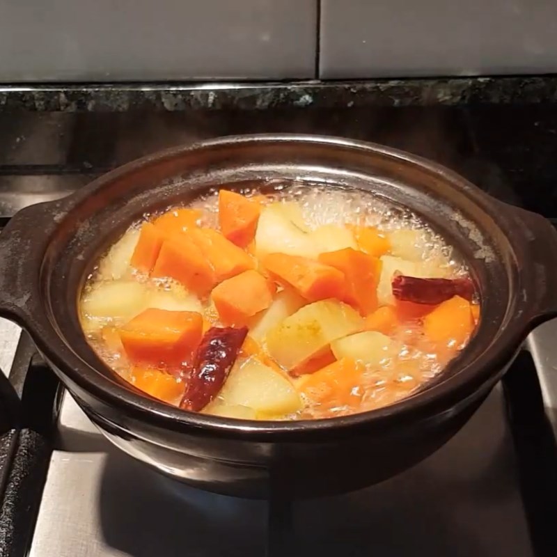 Bước 3 Nêm gia vị Súp khoai tây cà rốt