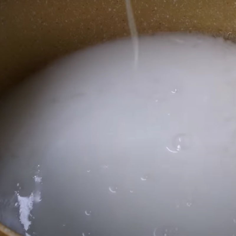 Bước 3 Ngâm bột rau câu và nấu Thạch chuối dừa