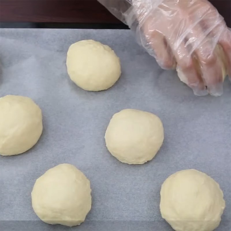 Bước 3 Nhào và chia bột Bánh Papparoti - Mexican Buns - Coffee Buns