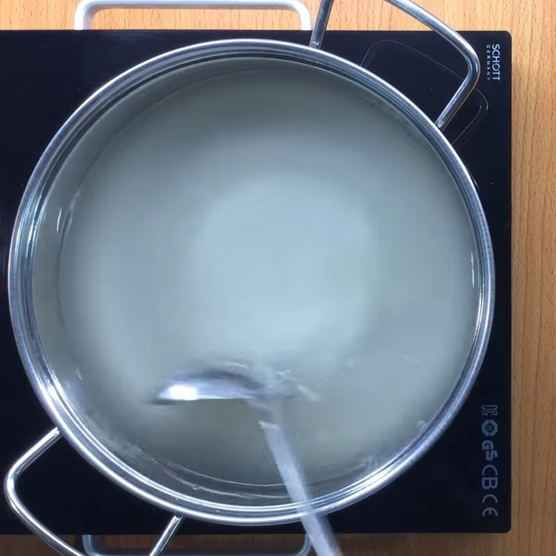 Bước 1 Pha bột rau câu Bánh Trung Thu rau câu cà phê nhân bánh flan