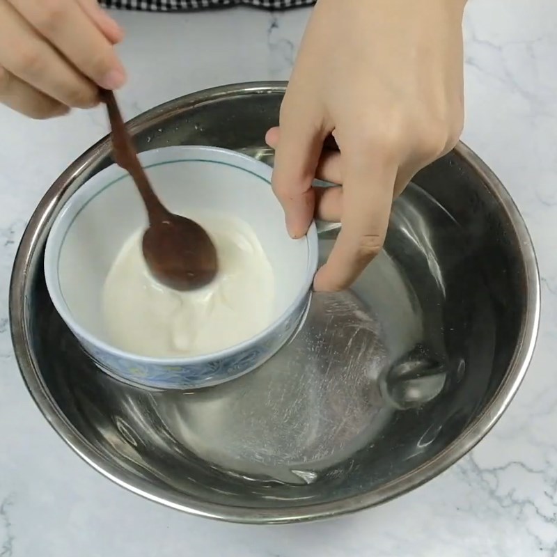 Bước 2 Pha cà phê Bánh trung thu rau câu nhân tiramisu